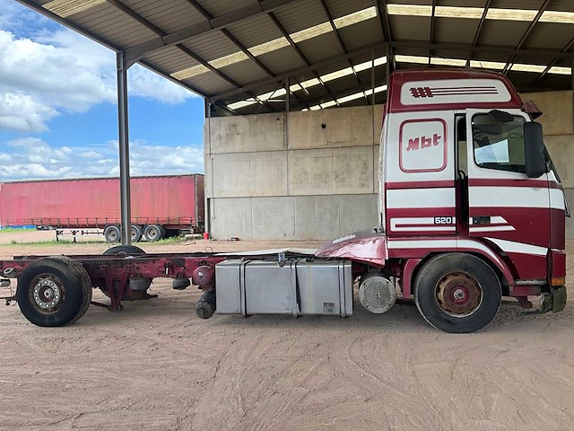 Volvo - fh16 520 - truck - 1996 - afbeelding 17 van  22