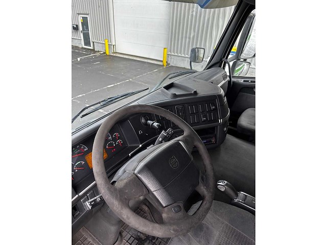 Volvo - fm9 - truck - 2002 - afbeelding 17 van  29