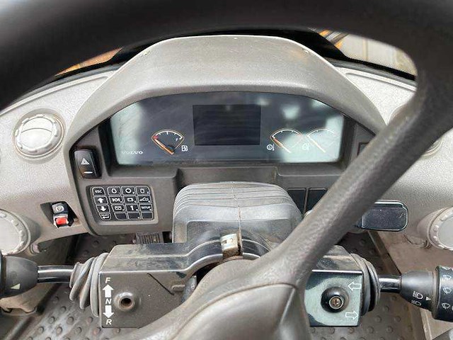Volvo - l 120 g - wiellader - 2014 - afbeelding 9 van  22