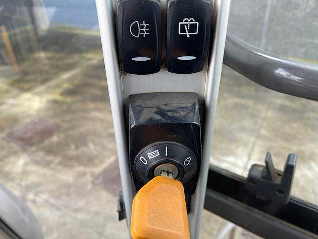 Volvo - l 120 g - wiellader - 2014 - afbeelding 25 van  46