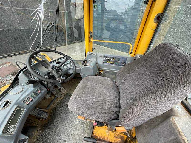 Volvo - l70 c - wiellader - afbeelding 16 van  31