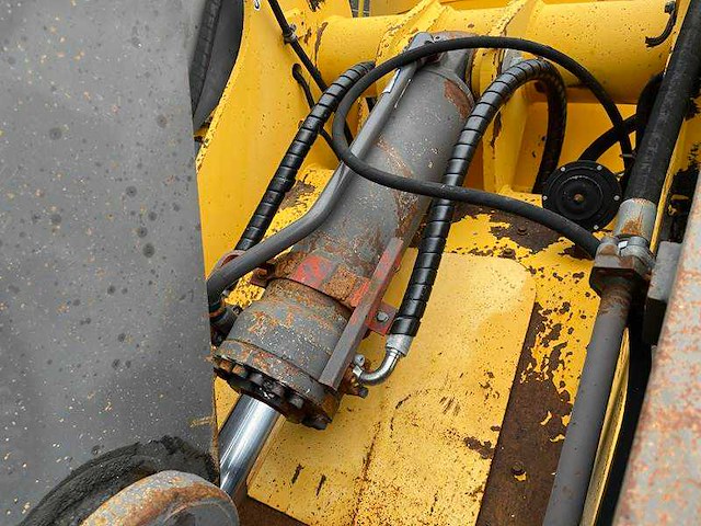 Volvo - l70c - wiellader - afbeelding 15 van  31
