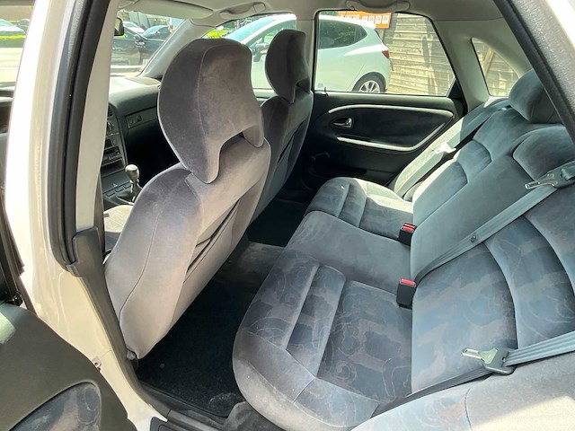 Volvo - s40 - youngtimer > 15 - afbeelding 3 van  44