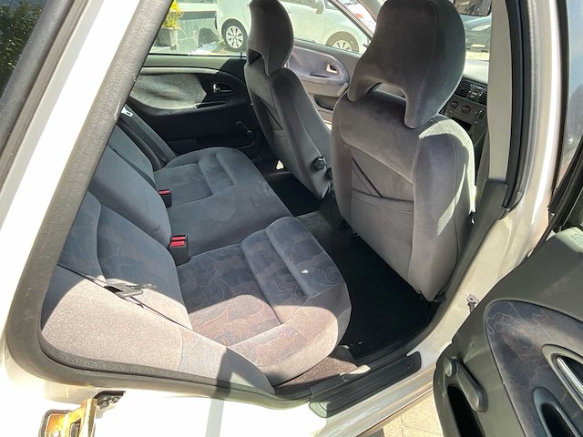 Volvo - s40 - youngtimer > 15 - afbeelding 6 van  44