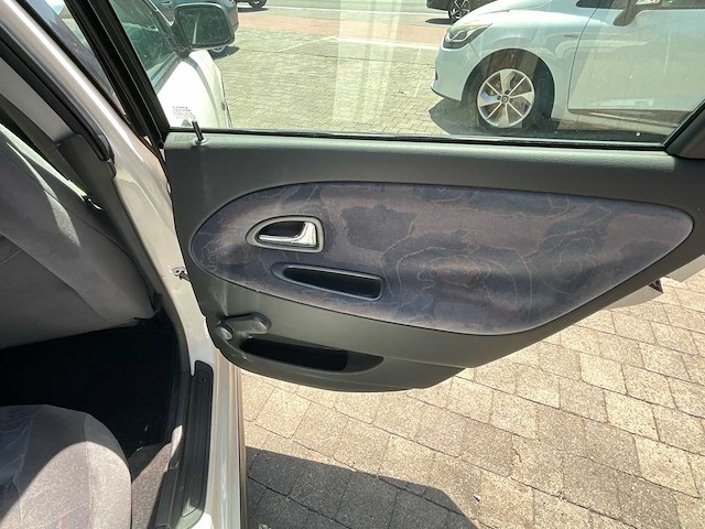 Volvo - s40 - youngtimer > 15 - afbeelding 7 van  44