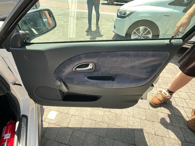 Volvo - s40 - youngtimer > 15 - afbeelding 9 van  44