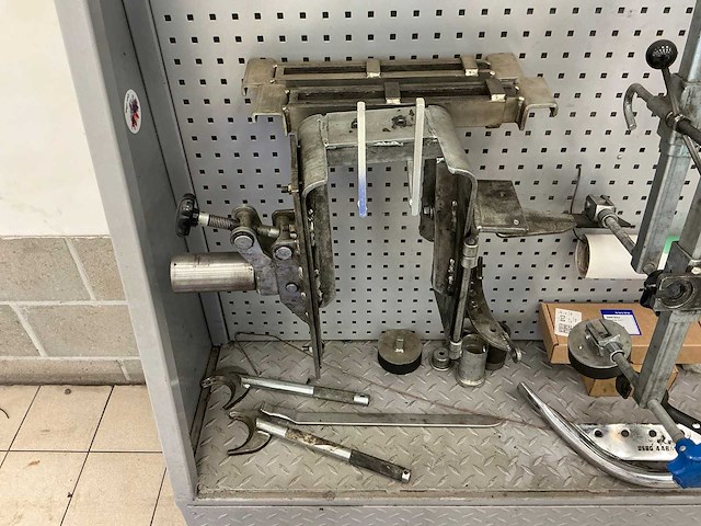 Volvo - special tools - afbeelding 12 van  15