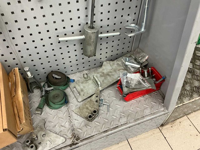 Volvo - special tools - afbeelding 15 van  15