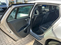 Volvo - v60 - ocean race - personenauto - afbeelding 13 van  34