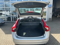 Volvo - v60 - ocean race - personenauto - afbeelding 15 van  34