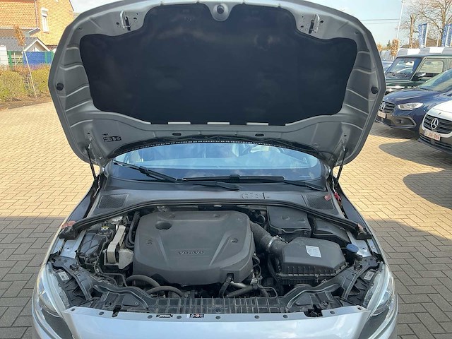 Volvo - v60 - ocean race - personenauto - afbeelding 21 van  34