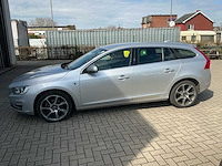 Volvo - v60 - ocean race - personenauto - afbeelding 12 van  34