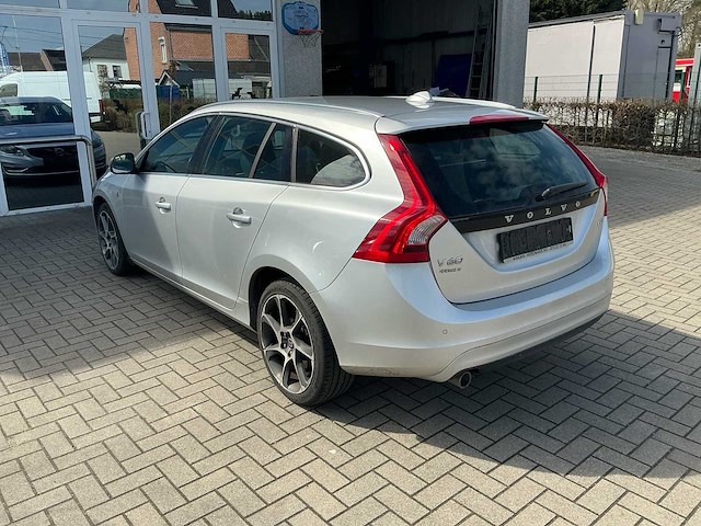 Volvo - v60 - ocean race - personenauto - afbeelding 23 van  34
