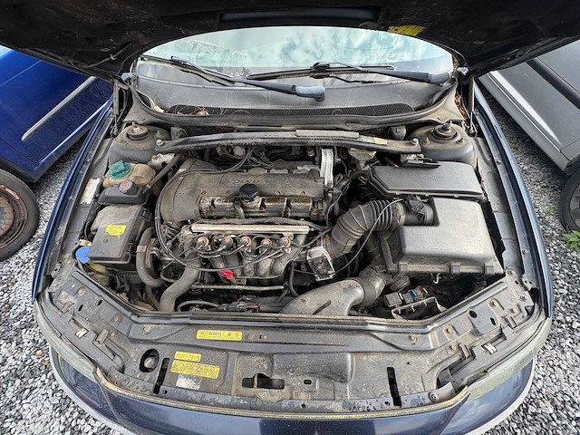 Volvo - v70 - 2.4 comfort line - car - 2001 - afbeelding 3 van  13