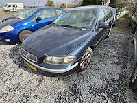 Volvo - v70 - 2.4 comfort line - car - 2001 - afbeelding 6 van  13