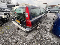 Volvo - v70 - 2.4 comfort line - car - 2001 - afbeelding 3 van  6