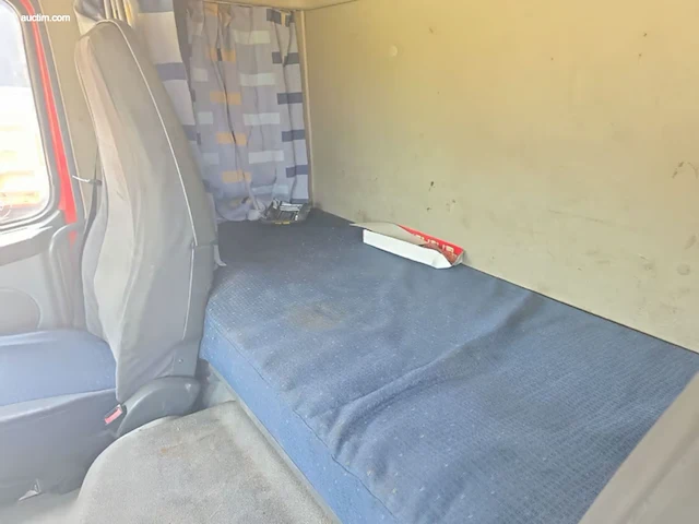 Volvo 400 - afbeelding 11 van  34