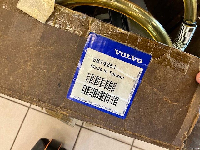 Volvo 9814251 vloeistofvuller (2x) - afbeelding 3 van  4