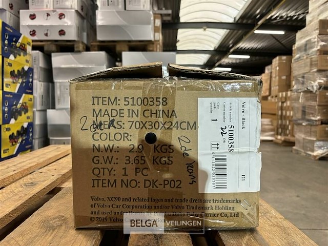 Volvo black - afbeelding 2 van  3