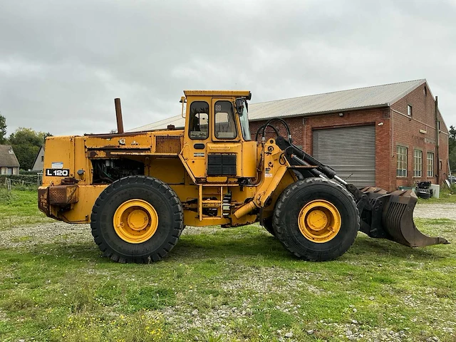 Volvo bm l120 shovel - afbeelding 24 van  28