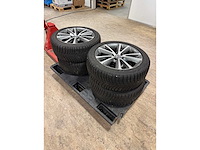Volvo bridgestone - sneeuwbanden - autoband - afbeelding 1 van  5