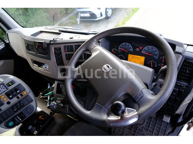 Volvo brush truck (2009-84,265 km)(vin: yv2tbm0a89b546382) - afbeelding 25 van  68