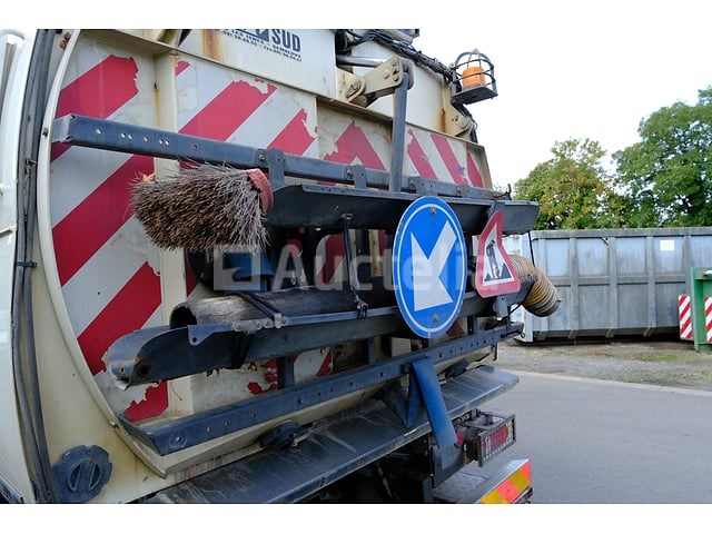 Volvo brush truck (2009-84,265 km)(vin: yv2tbm0a89b546382) - afbeelding 44 van  68