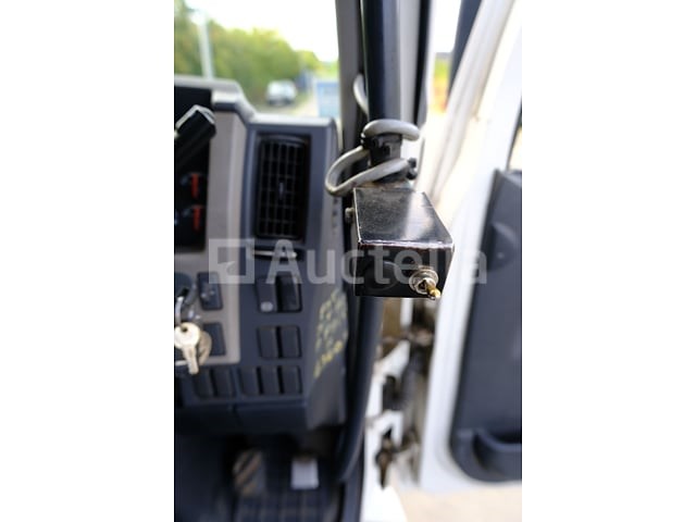 Volvo brush truck (2009-84,265 km)(vin: yv2tbm0a89b546382) - afbeelding 67 van  68