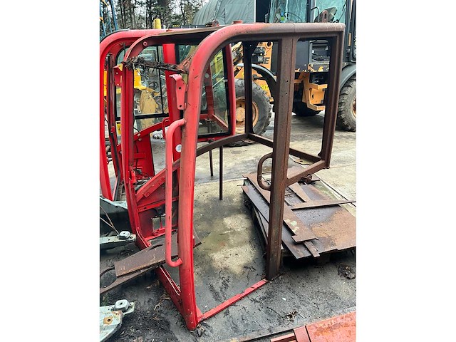 Volvo ecrd25d bestuurderscabine - afbeelding 2 van  5