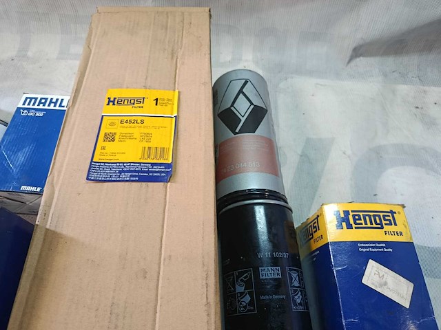 Volvo en renault filters (13x) - afbeelding 2 van  3