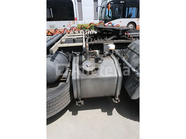 Volvo fh12 18t trekker (1994-551,120 km) - afbeelding 42 van  60