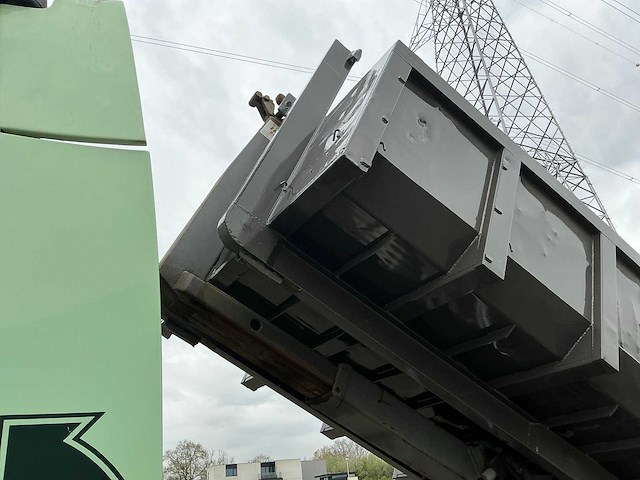 Volvo fh12 vrachtwagen met containersysteem - afbeelding 6 van  17