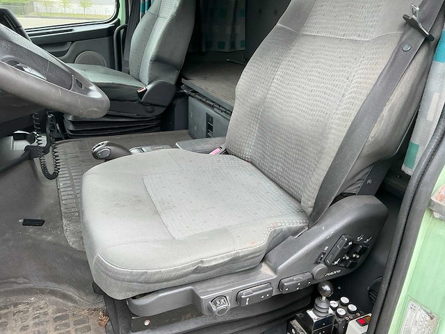 Volvo fh12 vrachtwagen met containersysteem - afbeelding 10 van  17