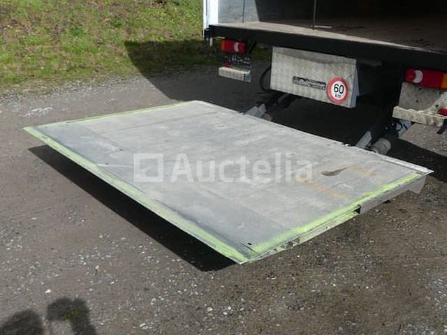 Volvo fl240 laadbak truck met achterklep (2009-620,280 km) - afbeelding 34 van  57