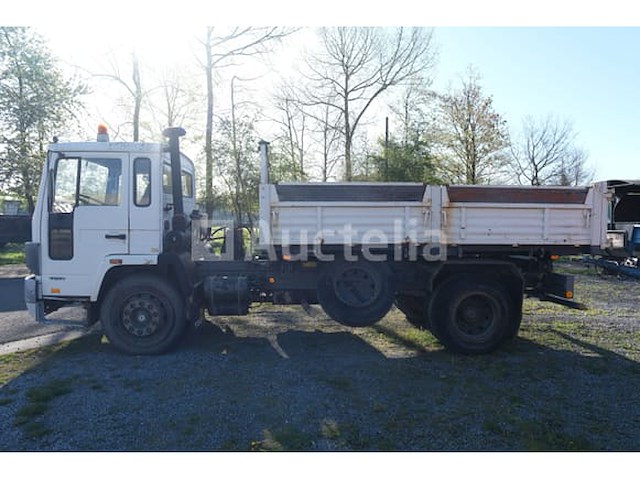 Volvo fl6-165 turbo kiepwagen (1987-359,455 km-vin:yb1e6a2a9jb417964) - afbeelding 1 van  41