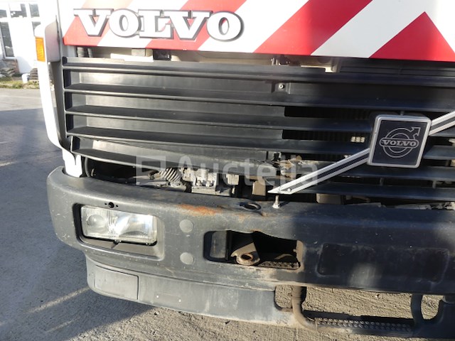 Volvo fl6 4x2 190r7.1 vacuümwagen (2000-85.217 km-vin:yv2e4c4a2xb228262) - afbeelding 31 van  48