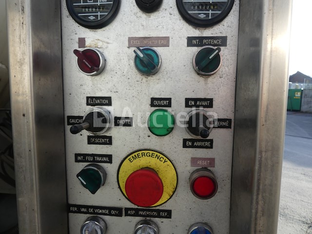 Volvo fl6 4x2 190r7.1 vacuümwagen (2000-85.217 km-vin:yv2e4c4a2xb228262) - afbeelding 41 van  48