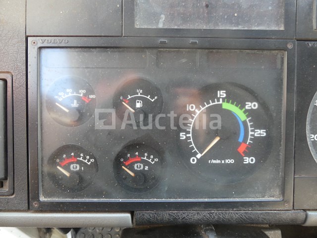 Volvo fl6 4x2 190r7.1 vacuümwagen (2000-85.217 km-vin:yv2e4c4a2xb228262) - afbeelding 46 van  48