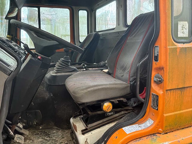 Volvo fl6 turbo platte laadwagen met kraan - afbeelding 14 van  39