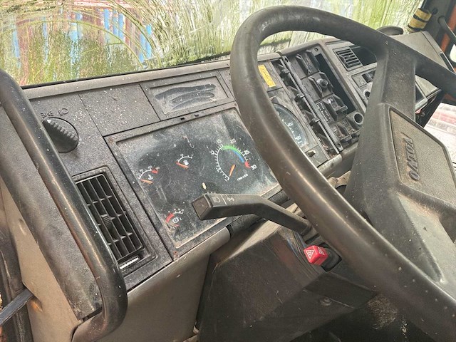 Volvo fl6 turbo platte laadwagen met kraan - afbeelding 7 van  11