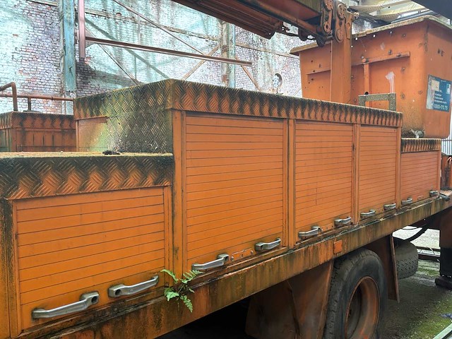 Volvo fl6 turbo platte laadwagen met kraan - afbeelding 20 van  36