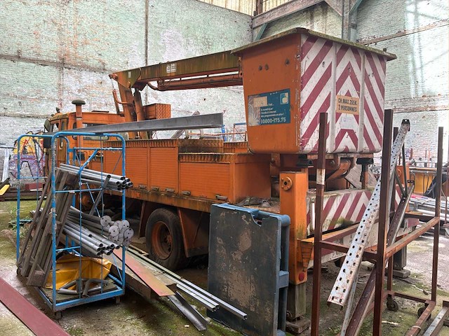 Volvo fl6 turbo platte laadwagen met kraan - afbeelding 23 van  36