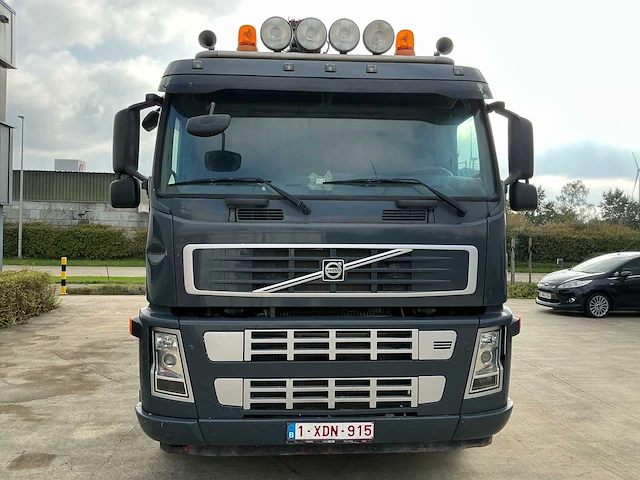 Volvo fm 6x4 vrachtwagen met fassi f235axp.23 autolaadkraan – 2007 – 405 kw - afbeelding 16 van  36