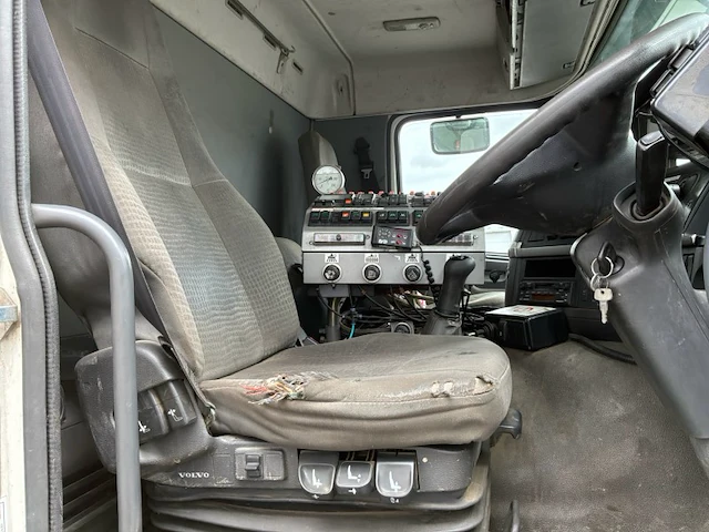 Volvo fm12 veegwagen - afbeelding 2 van  49