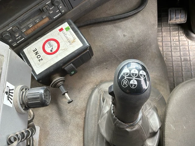 Volvo fm12 veegwagen - afbeelding 9 van  49
