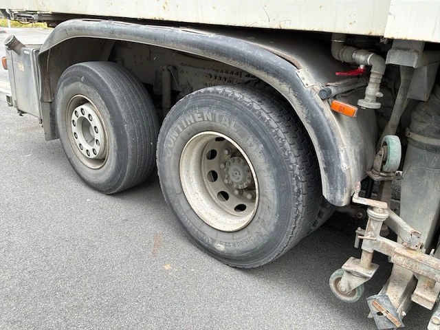 Volvo fm12 veegwagen - afbeelding 19 van  49