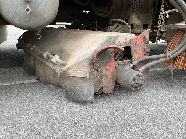 Volvo fm12 veegwagen - afbeelding 35 van  49