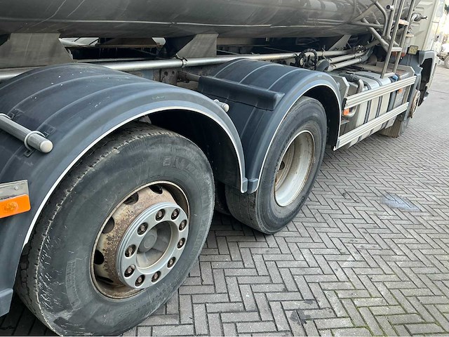 Volvo fm390 tankwagen - afbeelding 28 van  28
