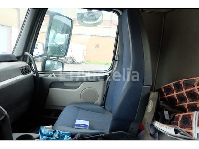 Volvo fmfh 440 containertruck (2009-642,008 km) - afbeelding 14 van  37
