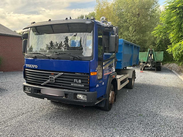 Volvo l6 intercooler vrachtwagen uit 2000 - afbeelding 1 van  24